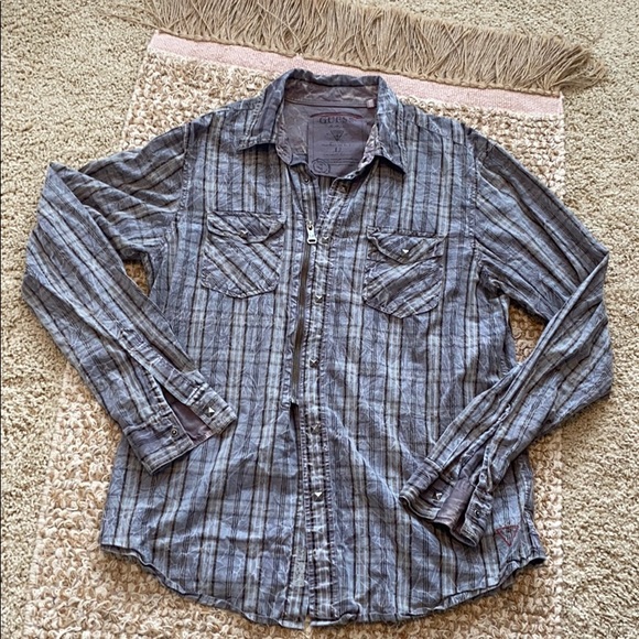 Guess Button-down Long Sleeves Shirt - Picture 1 of 5